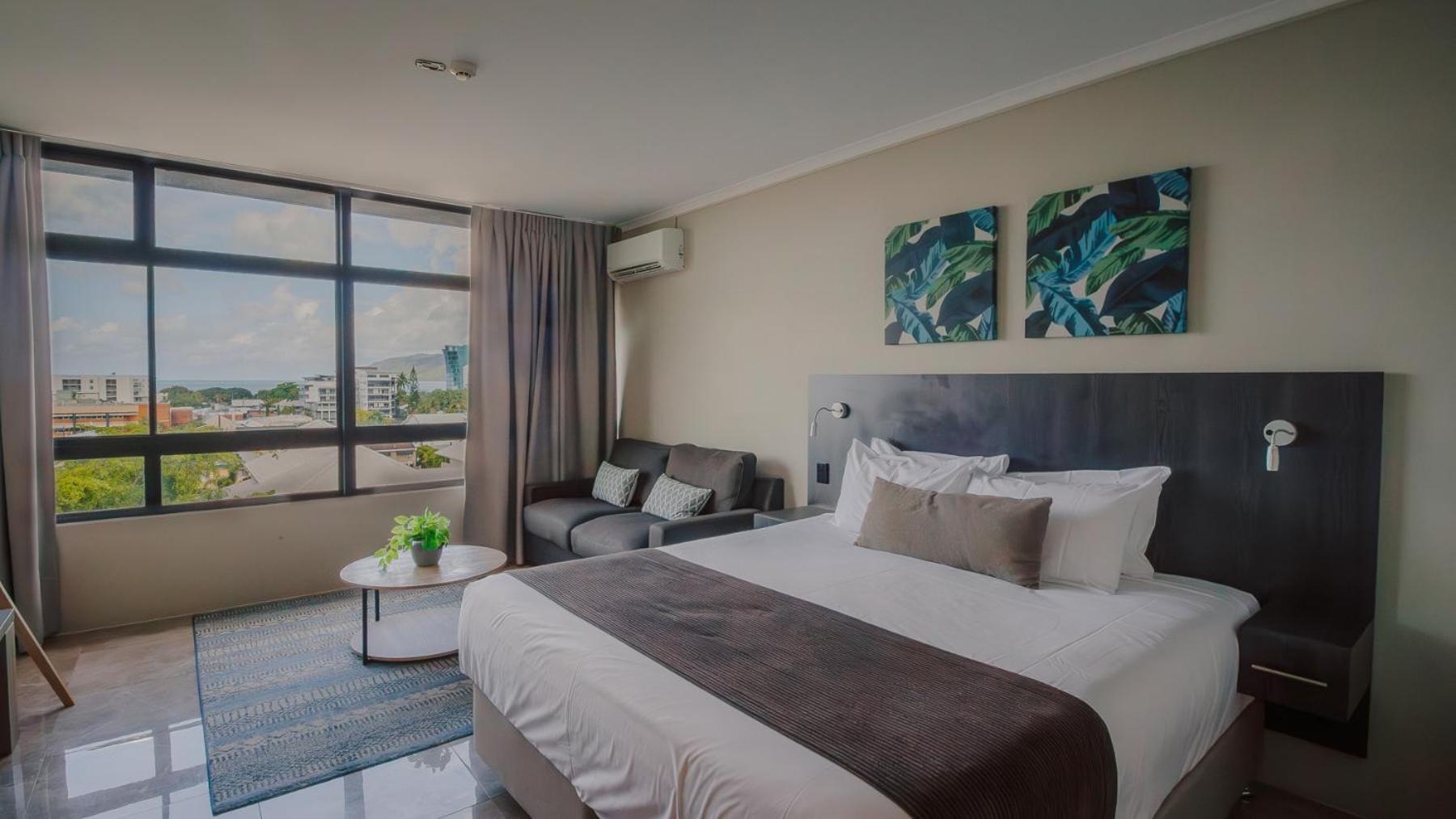 Sunshine Tower Hotel Кернс Екстер'єр фото